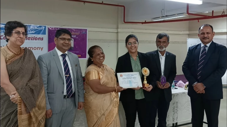 ICSE results 2022: NMMC felicitates Student of Podar for her outstanding performance in Class X