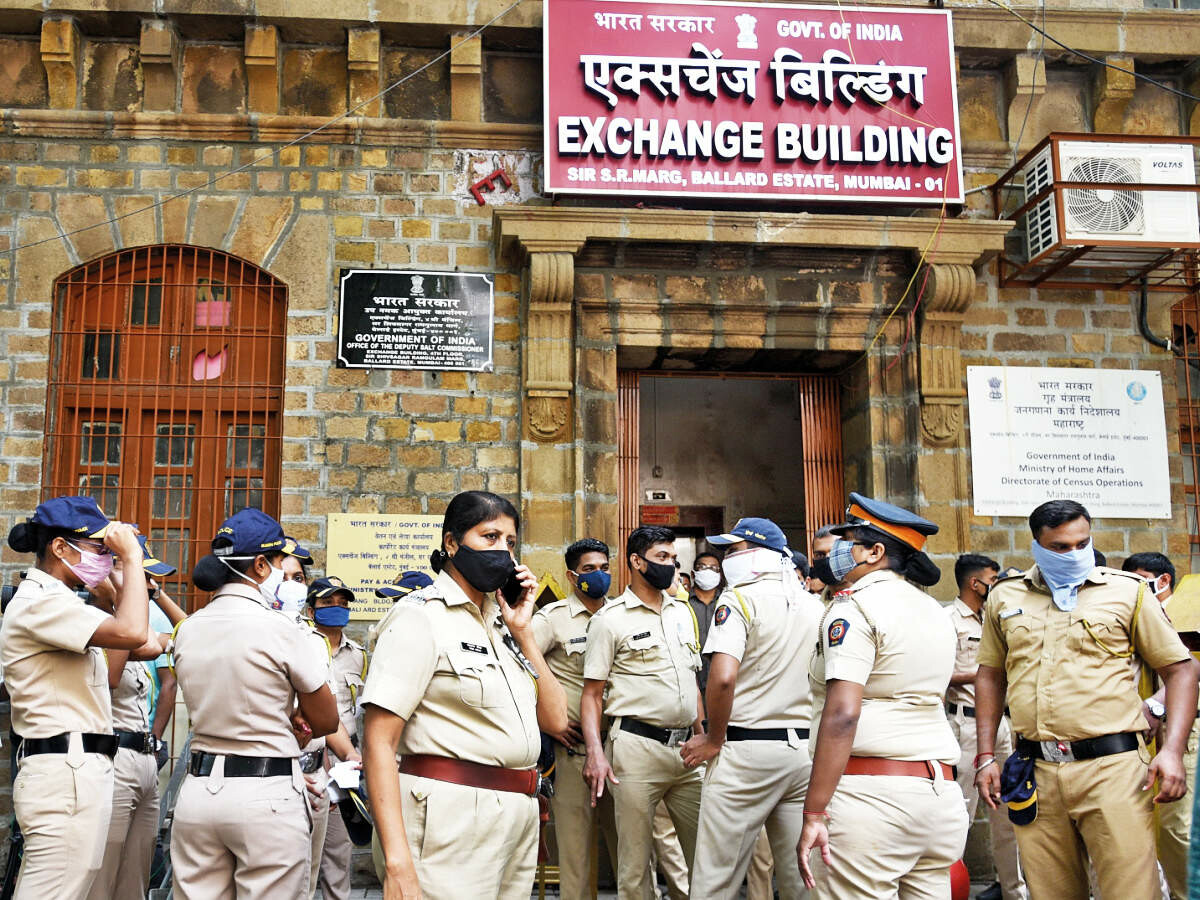 मुंबईत NCB च्या पथकाचे तीन ठिकाणी छापे, मोठ्या प्रमाणात ड्रग्ज जप्त