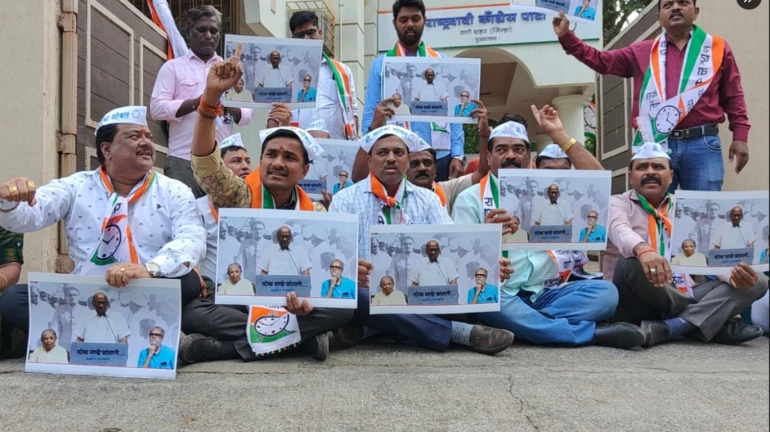 Sharad Pawar resignation row: NCP party workers observe hunger strike in Thane Sharad Pawar resignation row: NCP party workers observe hunger strike in Thane
