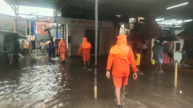 मुंबई में भारी बारिश के कारण 23 लोगों की मौत