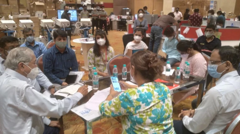 गोरेगावच्या नेस्को कोविड सेंटरमध्ये आणखी १५०० खाटांची सुविधा गोरेगावच्या नेस्को कोविड सेंटरमध्ये आणखी १५०० खाटांची सुविधा