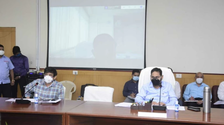 मुंबईवरील वीजसंकट: ऊर्जामंत्र्यांनी ‘त्या’ अधिकाऱ्यांना घेतलं फैलावर मुंबईवरील वीजसंकट: ऊर्जामंत्र्यांनी ‘त्या’ अधिकाऱ्यांना घेतलं फैलावर