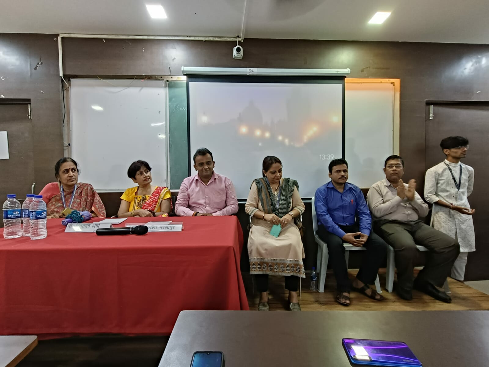 मुंबई में धूमधाम से मनाया गया हिंदी दिवस