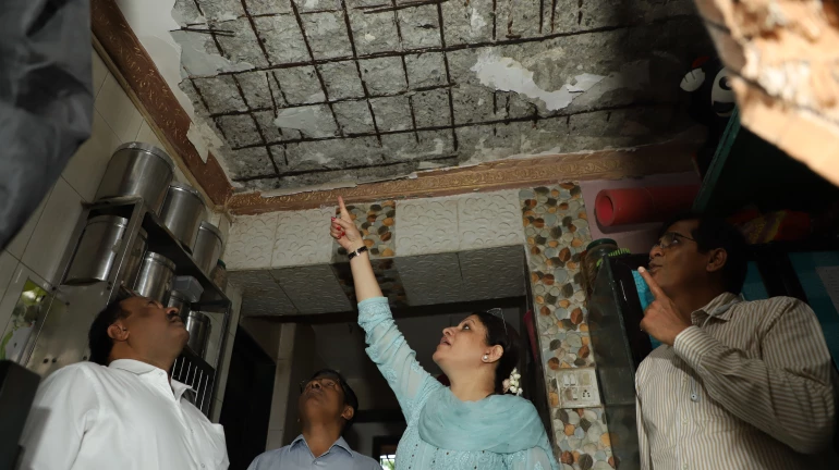 Navi Mumbai: Instructions for evacuating hazardous buildings in wake of plaster collapse of slabs