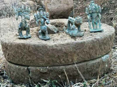 Locals Discover 12th-Century Artefacts in Palghar