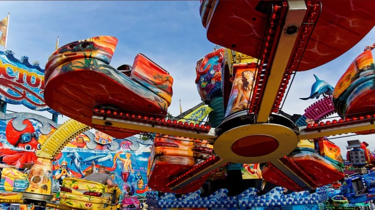 नवी मुंबई : वंडर्स पार्कमध्ये राईट्सचा अपघात, ६ जखमी नवी मुंबई : वंडर्स पार्कमध्ये राईट्सचा अपघात, ६ जखमी