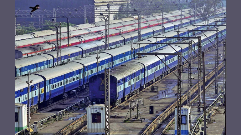रेल्वे प्रवाशांना दिलासा! मुंबई-सिकंदराबाद, मुंबई-नांदेड गाड्या पुन्हा सुरू