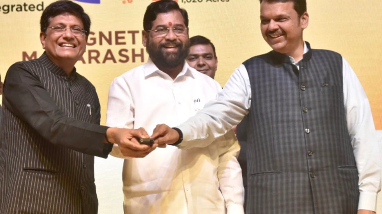 State's first 'PM-Mitra Park' in Amravati; INR 1,320 crore MoU with four companies for investment State's first 'PM-Mitra Park' in Amravati; INR 1,320 crore MoU with four companies for investment