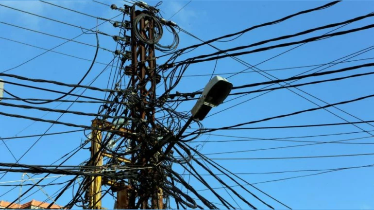 Navi Mumbai: NMMC warns agencies to remove unauthorised cables from electric poles or face action Navi Mumbai: NMMC warns agencies to remove unauthorised cables from electric poles or face action