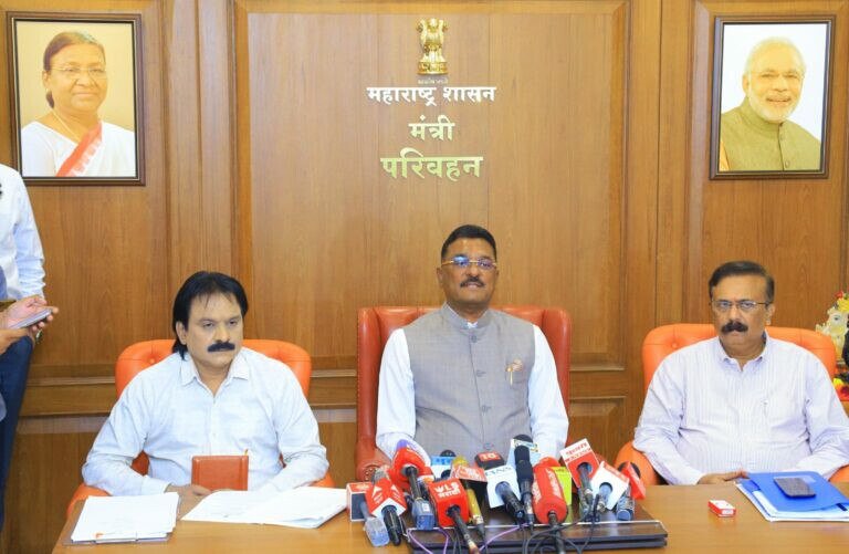 एक महीने में मराठी सीखने का मौका, नहीं तो तीन महीने के लिए बैज सस्पेंड – मंत्री प्रताप सरनाईक