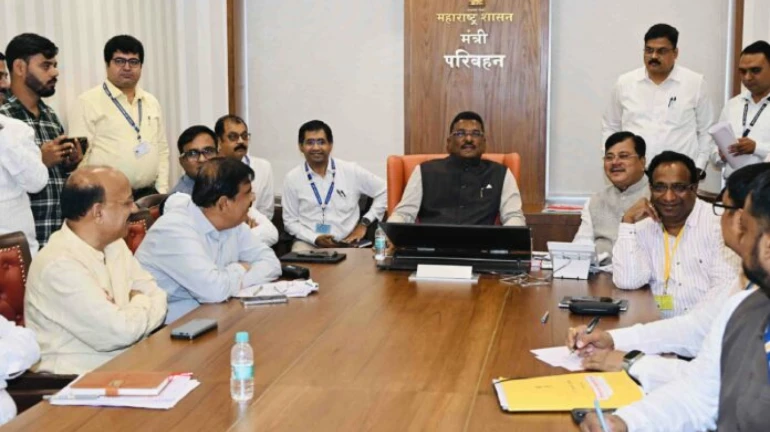 ST निगम 'यात्री ऐप' लॉन्च करेगा ST निगम 'यात्री ऐप' लॉन्च करेगा