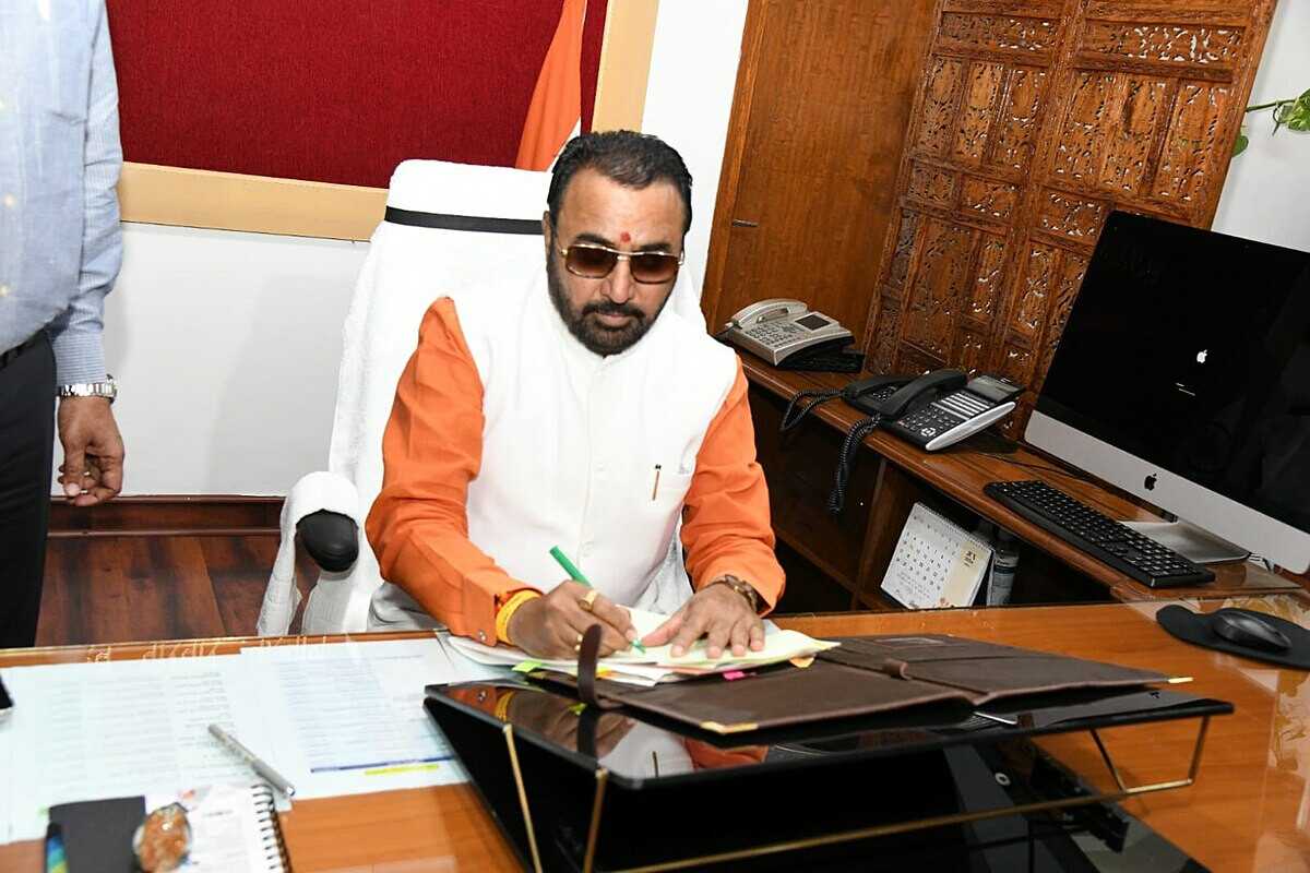 Minister of State for Health Takes Over State Blood Transfusion Council Premises, Creates Tension