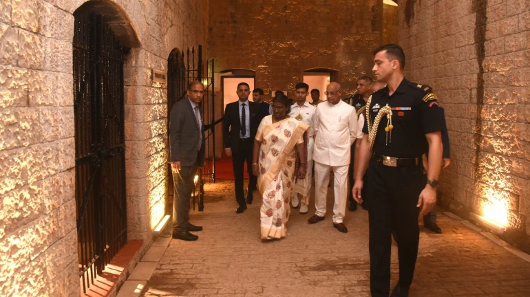 Mumbai: President Murmu visits Raj Bhavan Museum of Revolutionaries