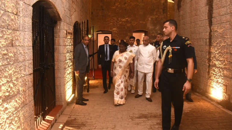 Mumbai: President Murmu visits Raj Bhavan Museum of Revolutionaries Mumbai: President Murmu visits Raj Bhavan Museum of Revolutionaries