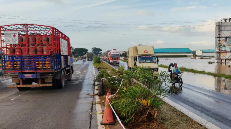 Maharashtra floods: Pune-Bangalore highway resumes only for emergency travel; Details here Maharashtra floods: Pune-Bangalore highway resumes only for emergency travel; Details here