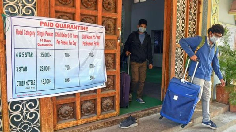 विलगीकरणातील चार प्रवासी हॉटेलमधून पळाले विलगीकरणातील चार प्रवासी हॉटेलमधून पळाले