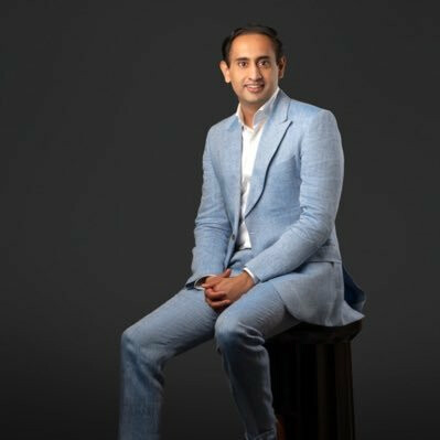 ‘त्या’ वृत्तनिवेदकाची दिलगिरी, पुनावाला धमकी प्रकरणात ‘शिवसेनेचे गुंड’ असा उल्लेख