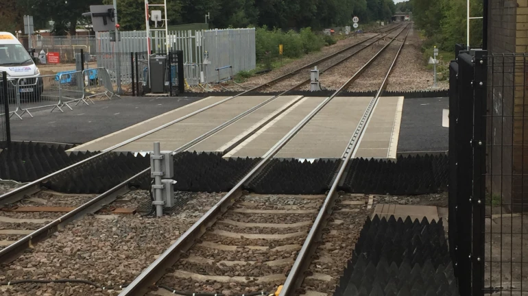 लेवल क्रासिंग को खत्म करने के लिए रेलवे बनाएगा रोड अंडर ब्रिज लेवल क्रासिंग को खत्म करने के लिए रेलवे बनाएगा रोड अंडर ब्रिज