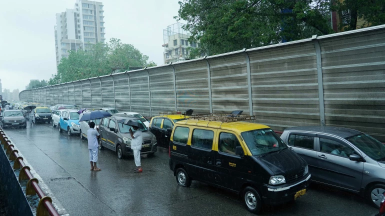 मुंबई और आसपास के इलाके में मध्यम से भारी बारिश