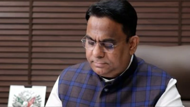 MLA Rais Shaikh Suggests 25% EV Subsidy for Drivers from Welfare Fund
