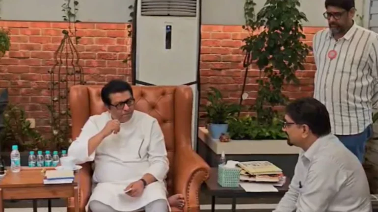 Mumbai: Jain Community Delegation Meets Raj Thackeray, Submits Written Apology Mumbai: Jain Community Delegation Meets Raj Thackeray, Submits Written Apology