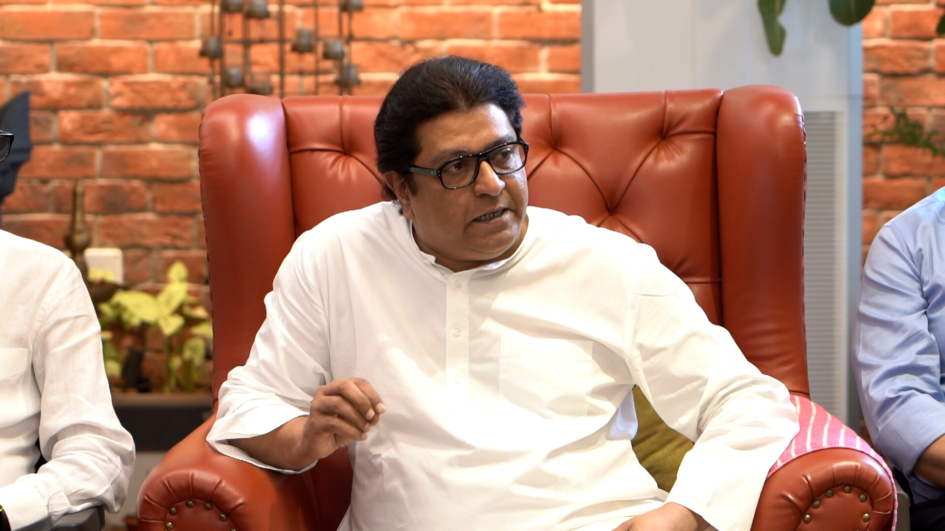 मेरी हिंदी अच्छी नहीं- राज ठाकरे ने पत्रकारों की ली चुटकी