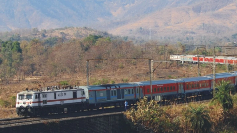महाराष्ट्र पहुंचने वाले रेल यात्रियों के लिए अब आरटी-पीसीआर नेगेटिव रिपोर्ट जरूरी