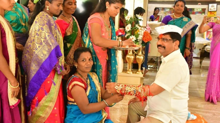 Exceptional Bond for Social Cause: Thousands of Sisters Tie Rakhi to Nilesh Sambare in Palghar