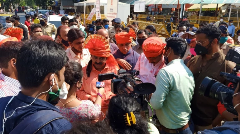 “घाबरून सरकारला मंदिरं उघडावीच लागली” “घाबरून सरकारला मंदिरं उघडावीच लागली”