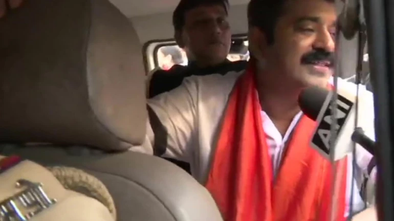 BJP नेता राम कदम को पुलिस ने लिया हिरासत में