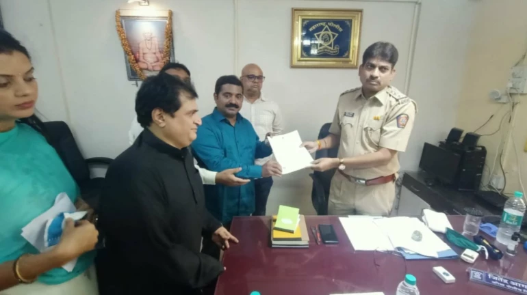 BJP विधायक राम कदम का 'तांडव', पुलिस ने लिया हिरासत में BJP विधायक राम कदम का 'तांडव', पुलिस ने लिया हिरासत में