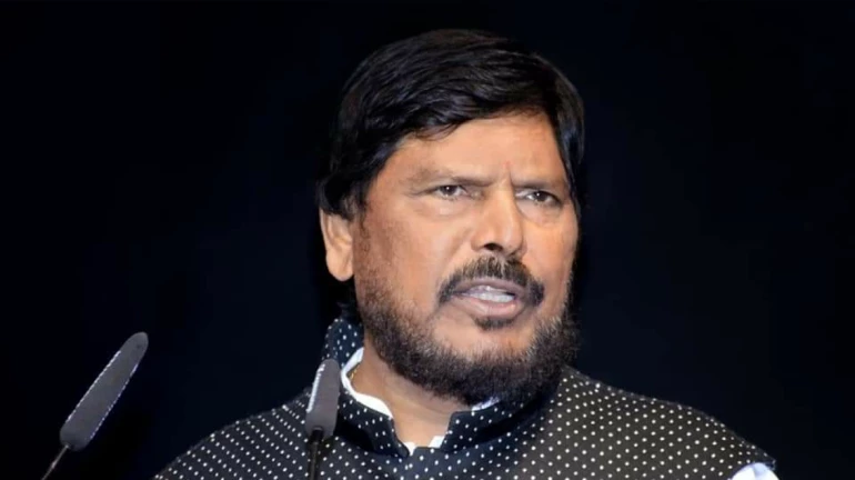 Students must do inter-caste marriage: MP Ramdas Athawale