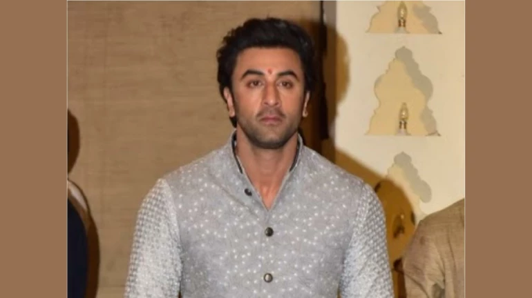 रणबीर कपूर कोरोना पॉझिटिव्ह, नीतू कपूरनं केला खुलासा रणबीर कपूर कोरोना पॉझिटिव्ह, नीतू कपूरनं केला खुलासा