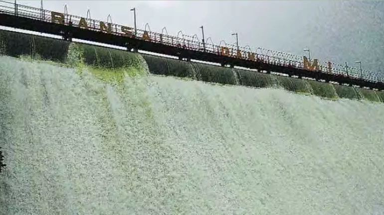 मुंबईतील तलावांच्या पाणीपातळीत वाढ मुंबईतील तलावांच्या पाणीपातळीत वाढ