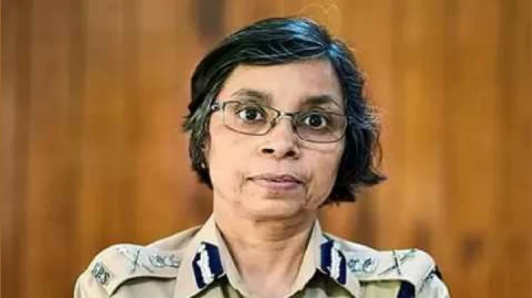 मंत्र्यांचे फोन टॅपिंग प्रकरण, आयपीएस अधिकारी रश्मी शुक्लांना समन्स मंत्र्यांचे फोन टॅपिंग प्रकरण, आयपीएस अधिकारी रश्मी शुक्लांना समन्स