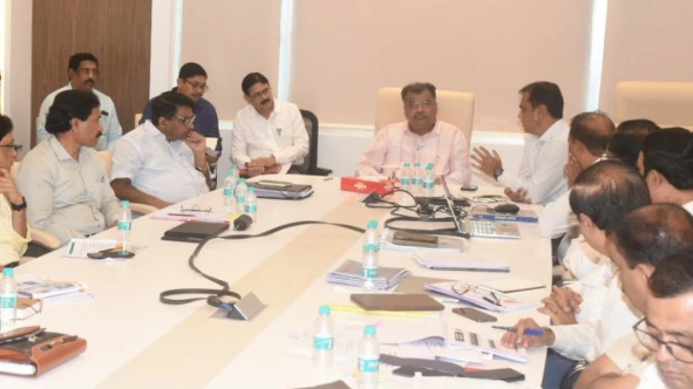 महाराष्ट्र में 'लैंड बैंक' बनाने की तैयारी महाराष्ट्र में 'लैंड बैंक' बनाने की तैयारी