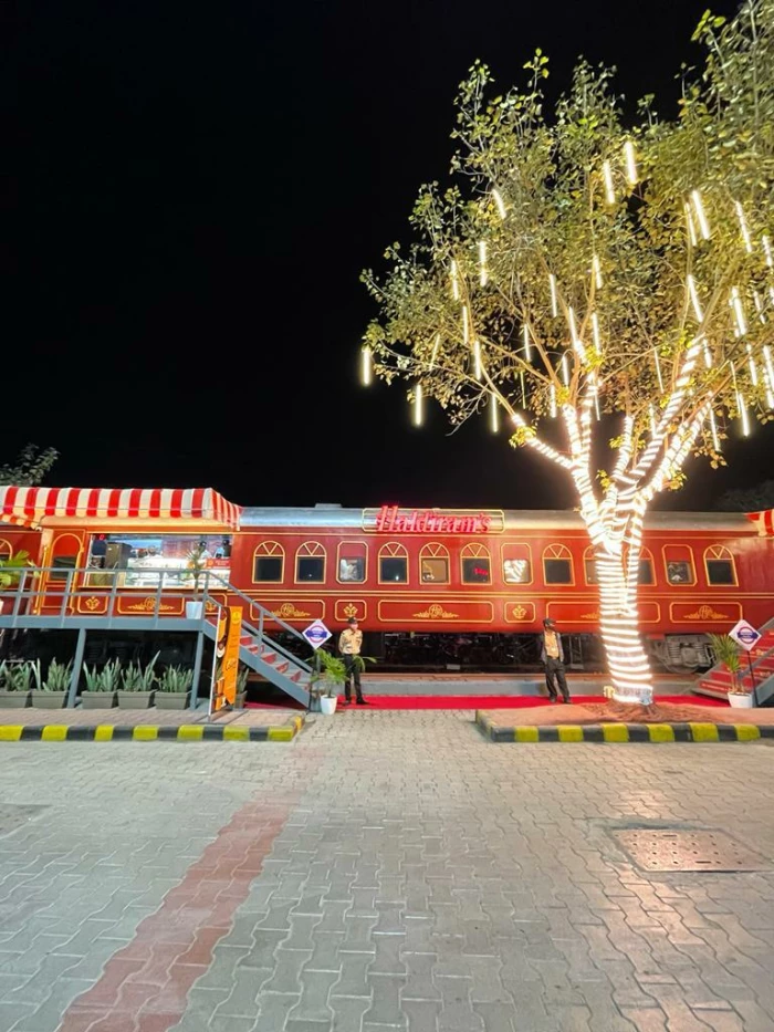 Central Railway’s “Restaurant on Wheels” – an innovative concept increasing passenger satisfaction