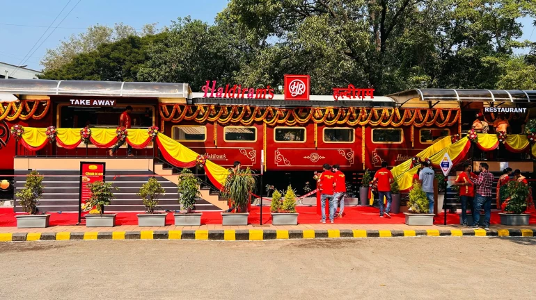 Pune Gets Its Second 24x7 'Restaurant on Wheels'