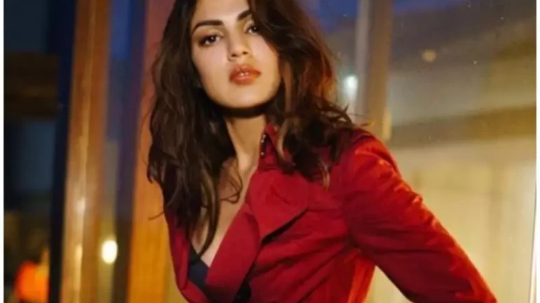 रिया चक्रवर्तीच्या न्यायालयीन कोठडीत वाढ रिया चक्रवर्तीच्या न्यायालयीन कोठडीत वाढ