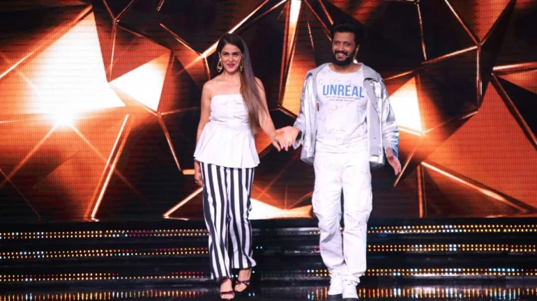 Riteish and Genelia return to screens as hosts of a game show on Flipkart Riteish and Genelia return to screens as hosts of a game show on Flipkart