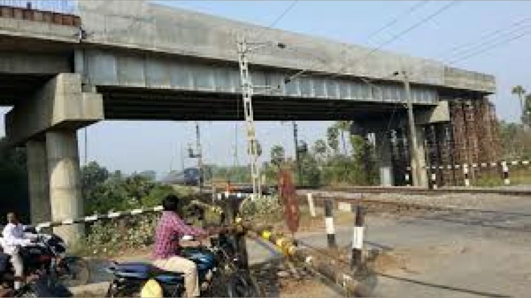 Patripool Rail Over Bridge girder launched in Kalyan