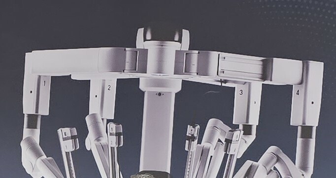 रोबोटकडून हृदयावर यशस्वी शस्त्रक्रिया, ५६ वर्षीय व्यक्तीला जीवनदान