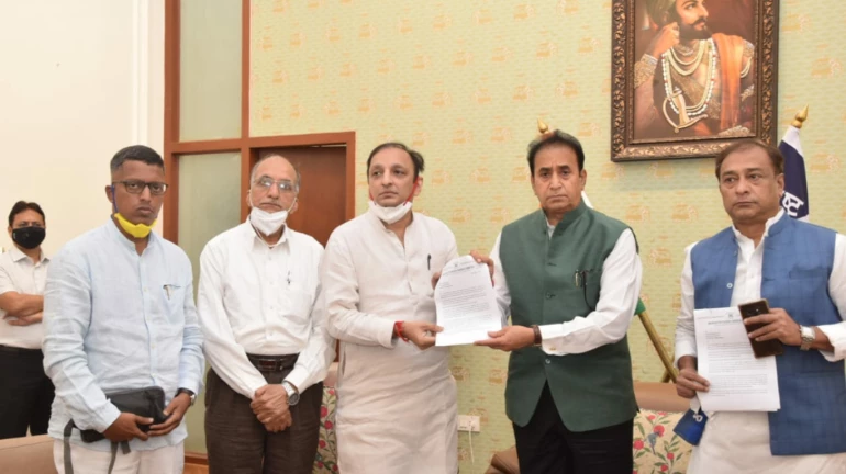 अर्नब गोस्वामी को गिरफ्तार करो- महाराष्ट्र कांग्रेस अर्नब गोस्वामी को गिरफ्तार करो- महाराष्ट्र कांग्रेस