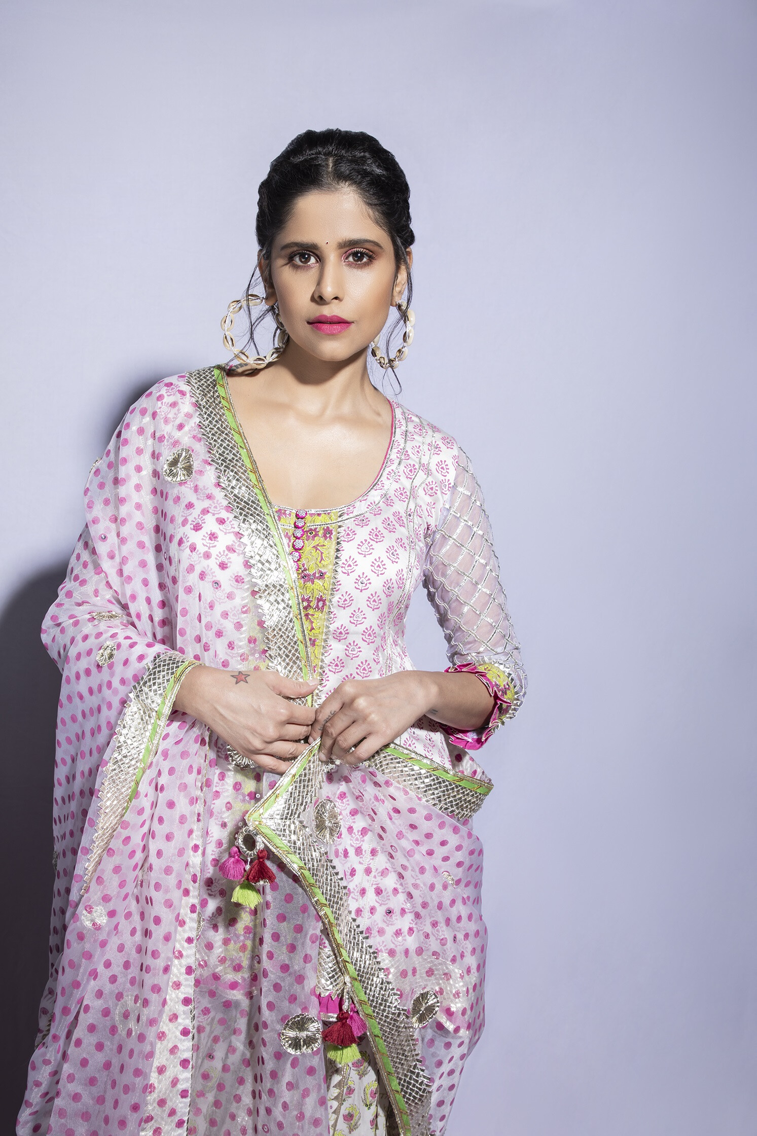 महाराष्ट्राच्या फेवरेट 'सई -सोनाली' आता चिंगारी अॅपवर!