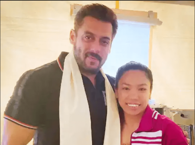 रौप्य पदक विजेती मीराबाई चानूची घेतली सलमाननं भेट, फोटोमुळे झाला ट्रोल