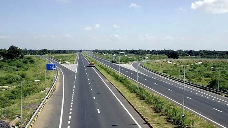 Samruddhi Expressway To Soon Get Temporary Parking, Toilet Facilities; Court Seeks Response for Delays