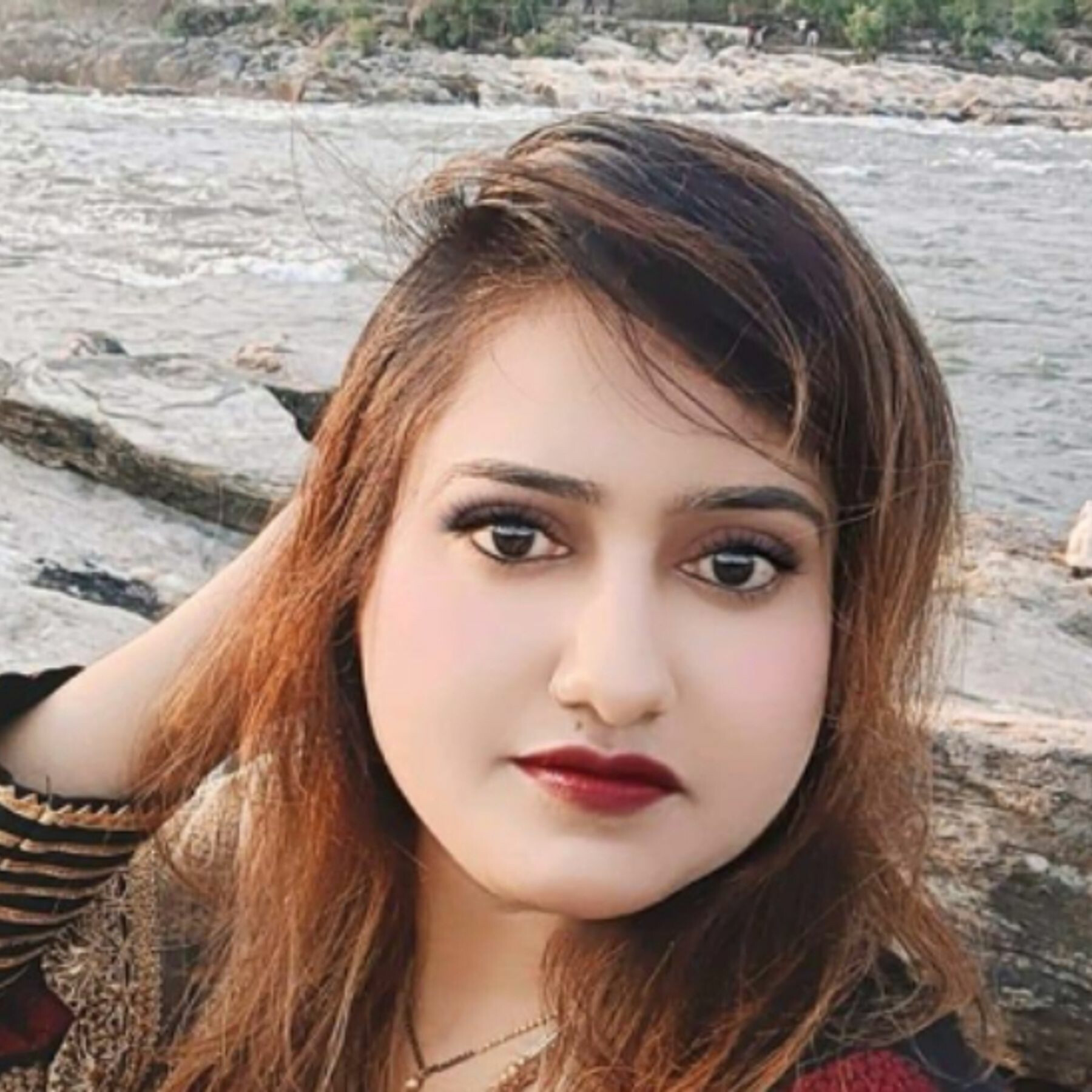 बीजेपी नेता सना खान के गायब होने पर गर्माई राजनीति