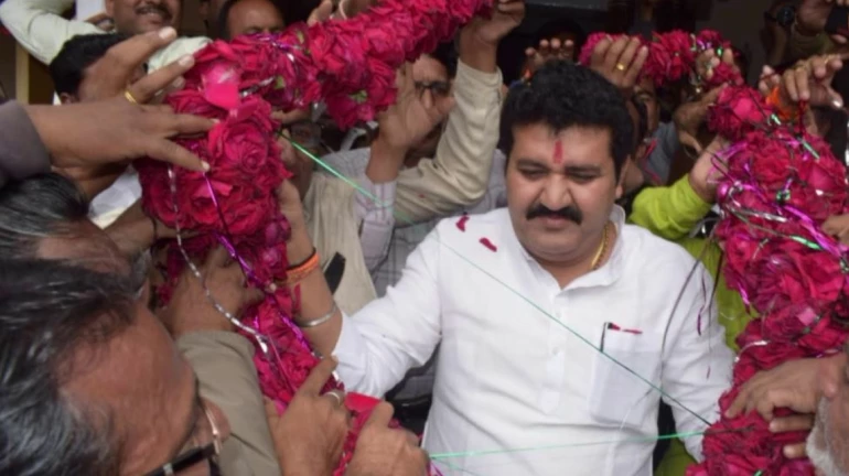 पूजा चव्हाण सुसाइड केस में नाम आने पर 15 दिन बाद विधायक ने तोड़ी चुप्पी, कही बड़ी बात पूजा चव्हाण सुसाइड केस में नाम आने पर 15 दिन बाद विधायक ने तोड़ी चुप्पी, कही बड़ी बात