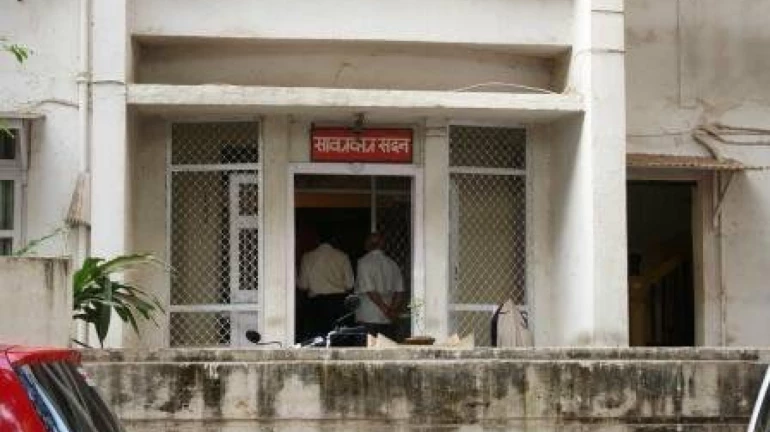 दादर मे सावरकर बंगला जल्द ही ढहाया जा सकता है दादर मे सावरकर बंगला जल्द ही ढहाया जा सकता है