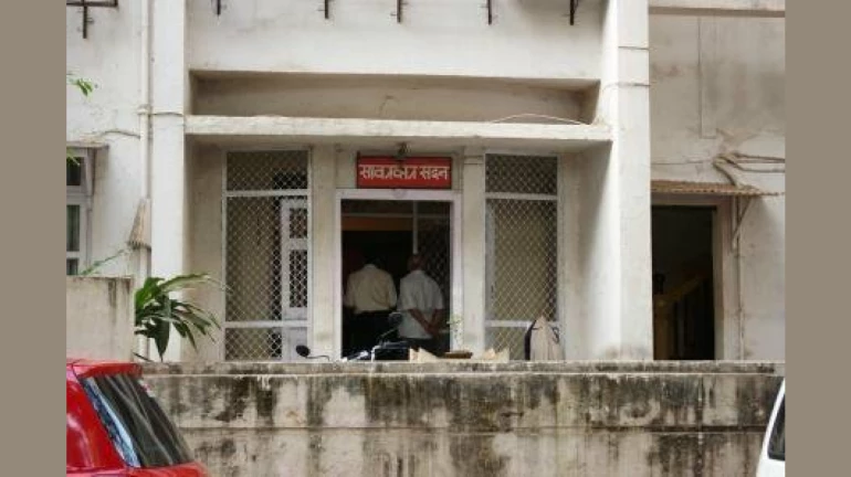 विनायक सावरकरांचा दादरमधील बंगला पाडला जाण्याची शक्यता विनायक सावरकरांचा दादरमधील बंगला पाडला जाण्याची शक्यता